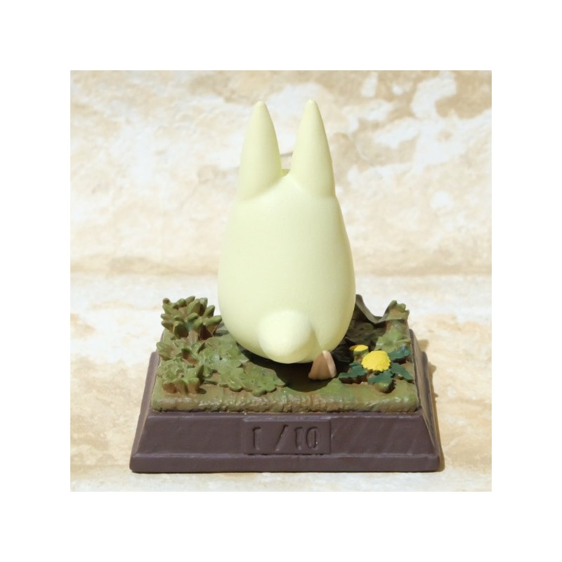 Statues - Stop Motion Collection Totoro Fast Walk Small Totoro Pose 1 - My Neig