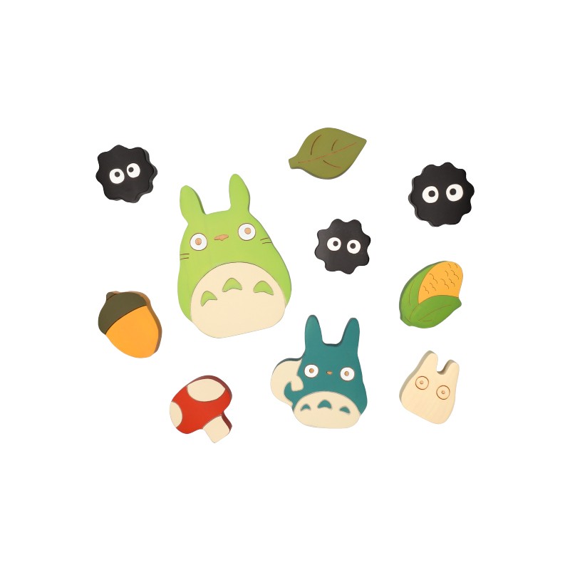Toys - Wood Figurine Totoro with Soot Sprites - My Neighbor Totoro