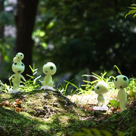 Statues - Statue steated Kodama - Princess Mononoke