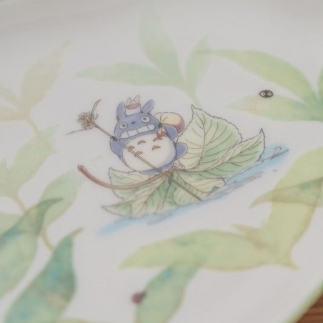 Porcelaine japonaise - Assiette 23 cm forme nuage Totoro - Mon Voisin Totoro