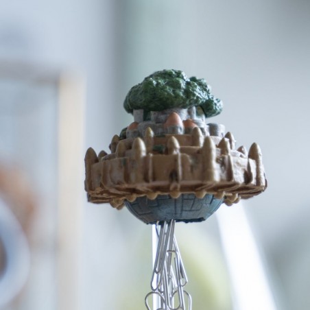 Statues - Magnetic Paper Clip Holder Flying Castle - Castle in the Sky