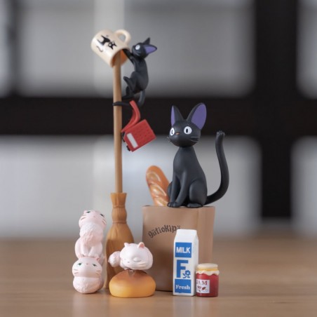 Jouets - Boîte de Figurines Jiji - Kiki la petite sorcière