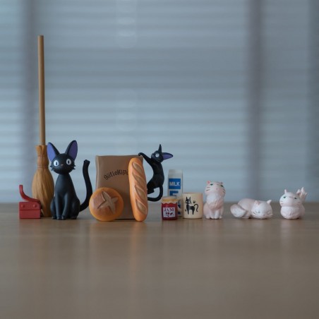 Jouets - Boîte de Figurines Jiji - Kiki la petite sorcière