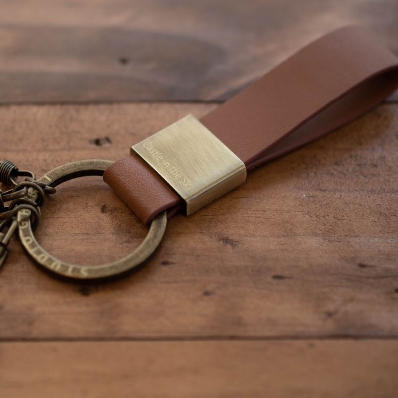 Llaveros - Llavero de piel Robot - El castillo en el cielo