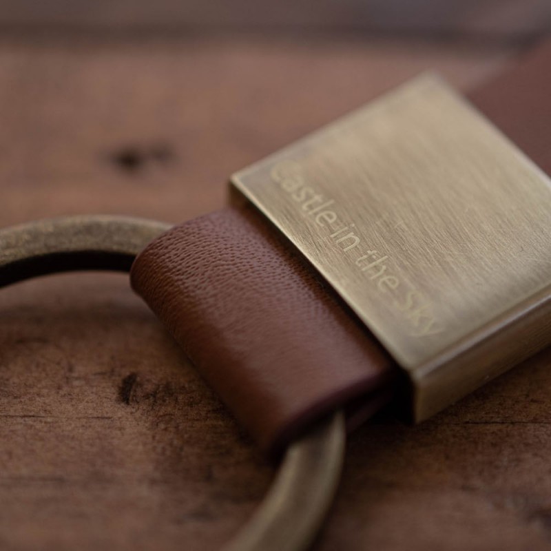 Llaveros - Llavero de piel Robot - El castillo en el cielo