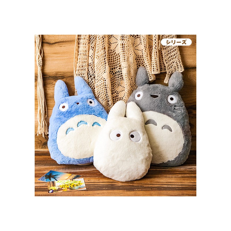 Coussin peluche totoro, héros du film d'animation mon voisin totoro