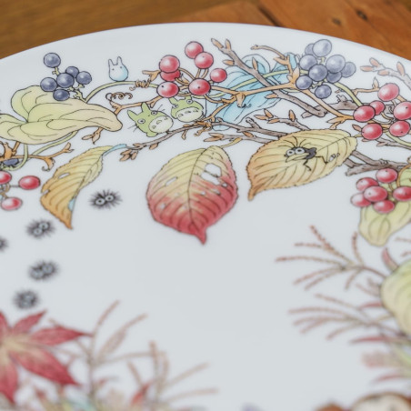 Japanese Porcelain - 23 cm Totoro Berries Plate - My Neighbor Totoro