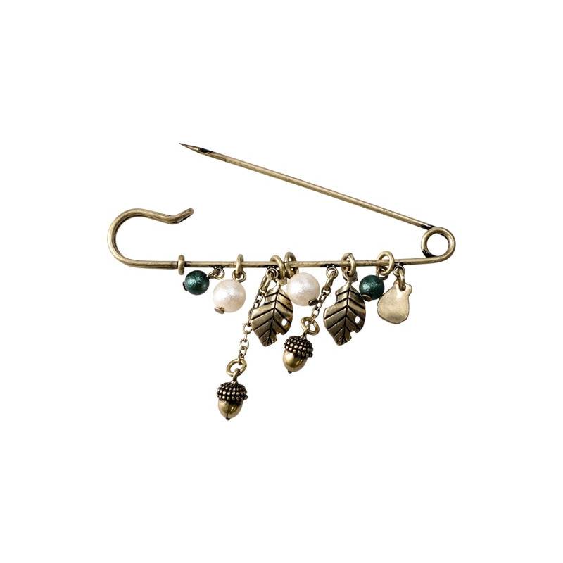 Jewellery - Safety Pin brooch Totoro & Leaves - My Neighbor Totoro