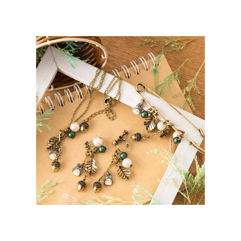 Jewellery - Safety Pin brooch Totoro & Leaves - My Neighbor Totoro