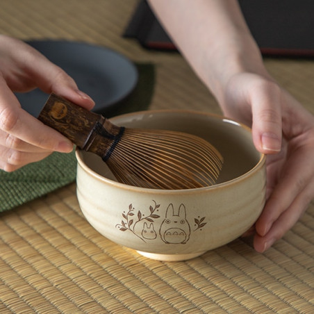 Japanese Porcelain - Akahada-yaki Matcha Tea Bowl & Whisk - My Neighbor Totoro