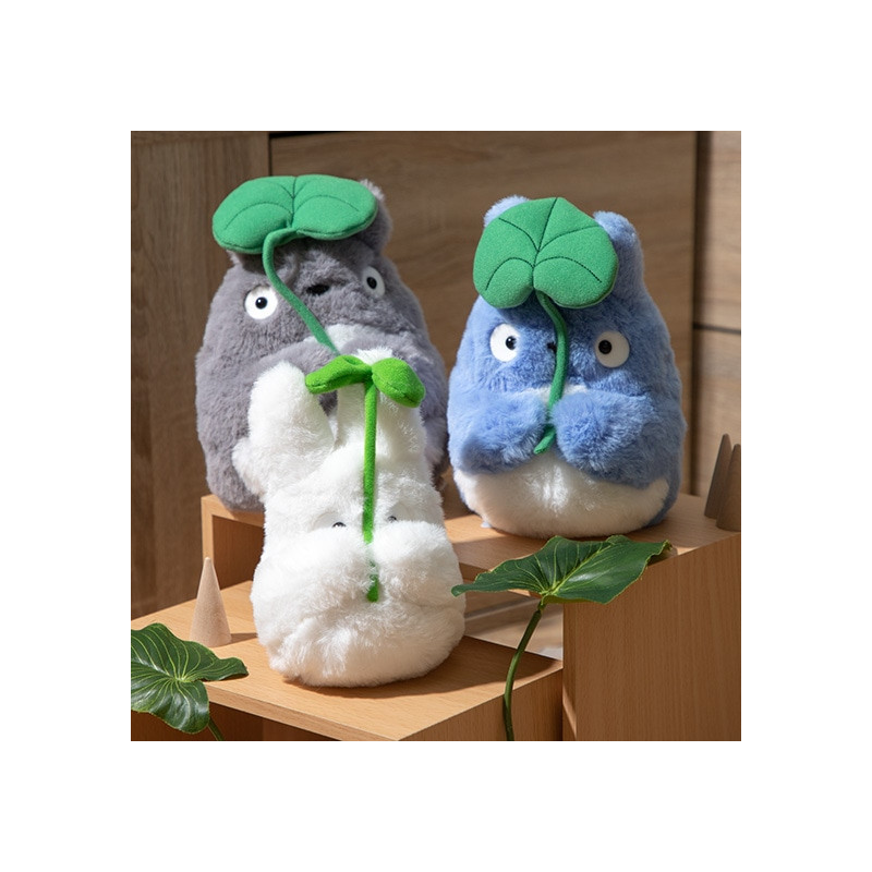 Nakayoshi Plush Big Totoro with leaf - My Neighbor Totoro
