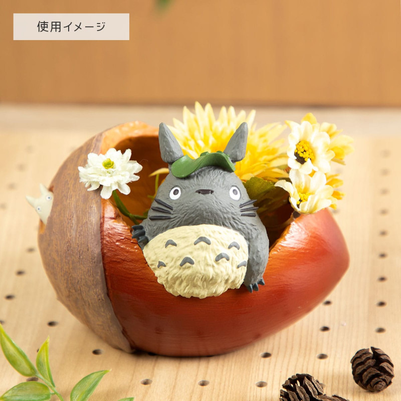 Big Totoro & Acorn Planter - My Neighbor Totoro