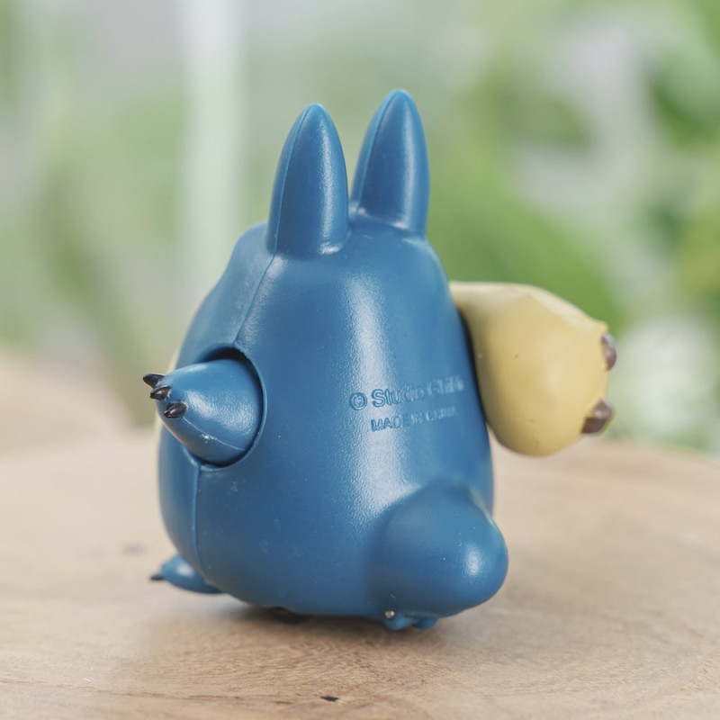 Pull Back Figurine Middle Totoro & acorn - My Neighbor Totoro