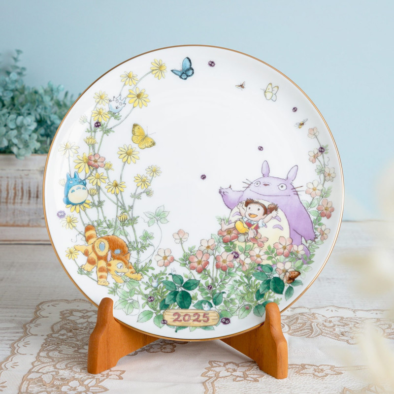 Japanese Porcelain - 23 cm Plate Special edition 2025 - My Neighbor Totoro