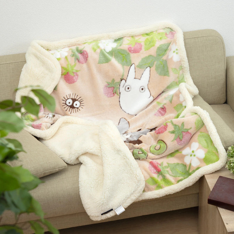Household linen - Fluffy blanket Totoro Strawberry 100x140 cm - My Neighbor Totoro