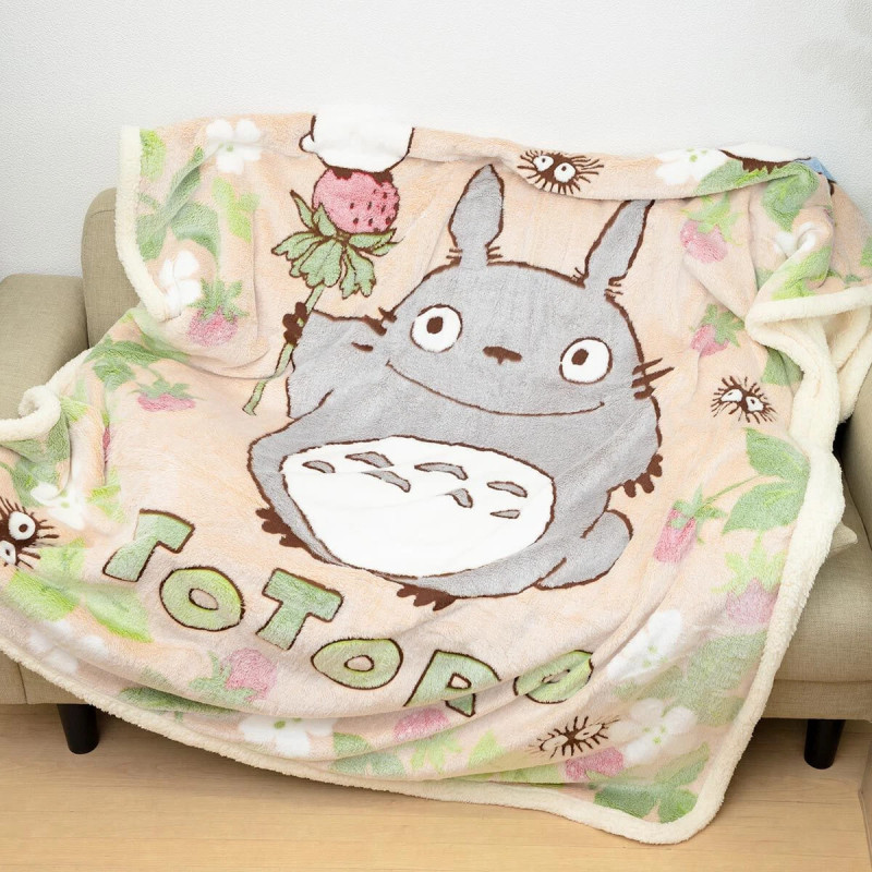 Household linen - Large fluffy Totoro Strawberry blanket 200x140cm - My Neighbor Totoro