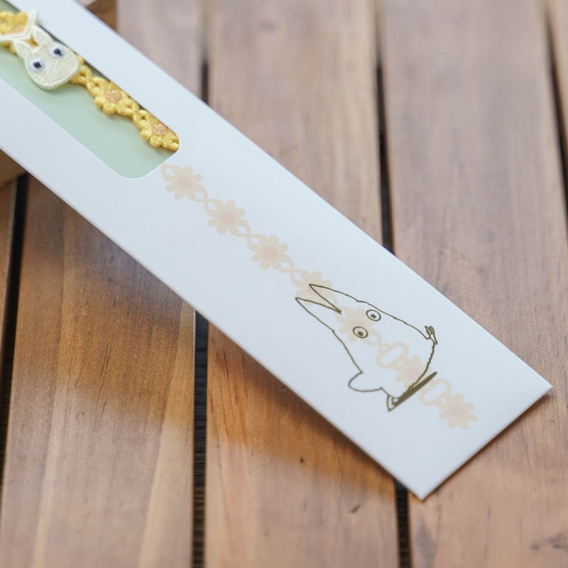 Joyería - Pulsera bordada de Totoro blanco con flores - Mi vecino Totoro