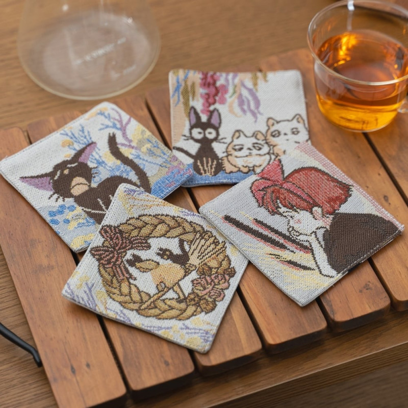 Cuisine et vaisselle - Set de 4 sous-verre brodés - Kiki la petite sorcière
